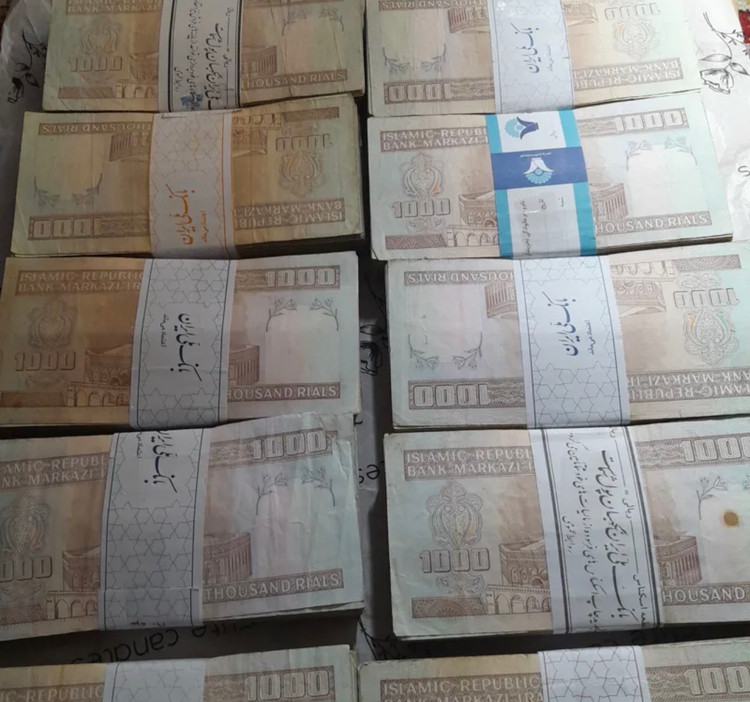 اسکناس ۱۰۰ تومانی قدیمی ۱۵ برگی کارکرده نوستالژی