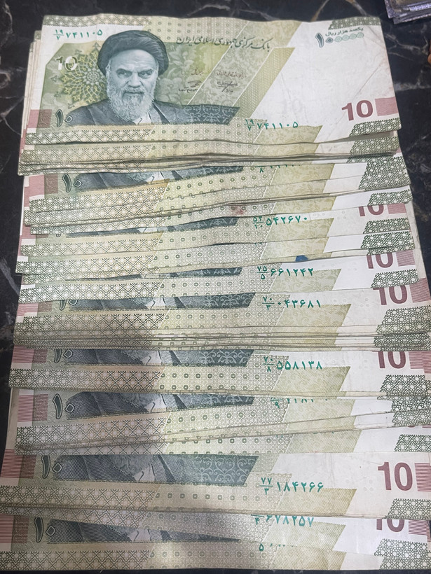 اسکناس ۱۰ هزار تومانی جدیدکمیاب کارکرده ۱۰ برگ توضیحات