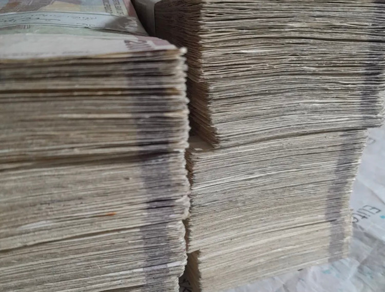 اسکناس ۲۰۰ تومانی بسته های ۵۰ برگی نوستالژی کارکرده تمیز