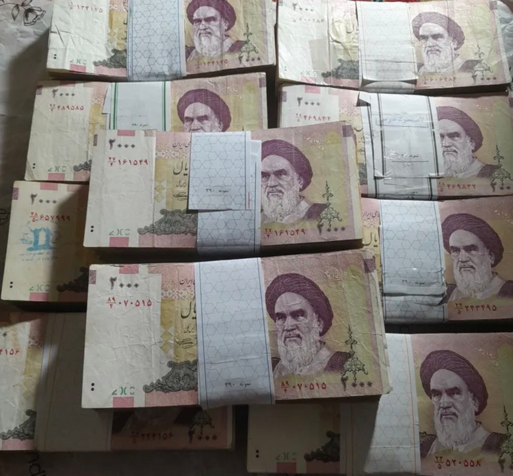 بسته ۲۰۰ تومانی کارکرده به شدت کمیاب و خاص نوستالژی توضیح دار